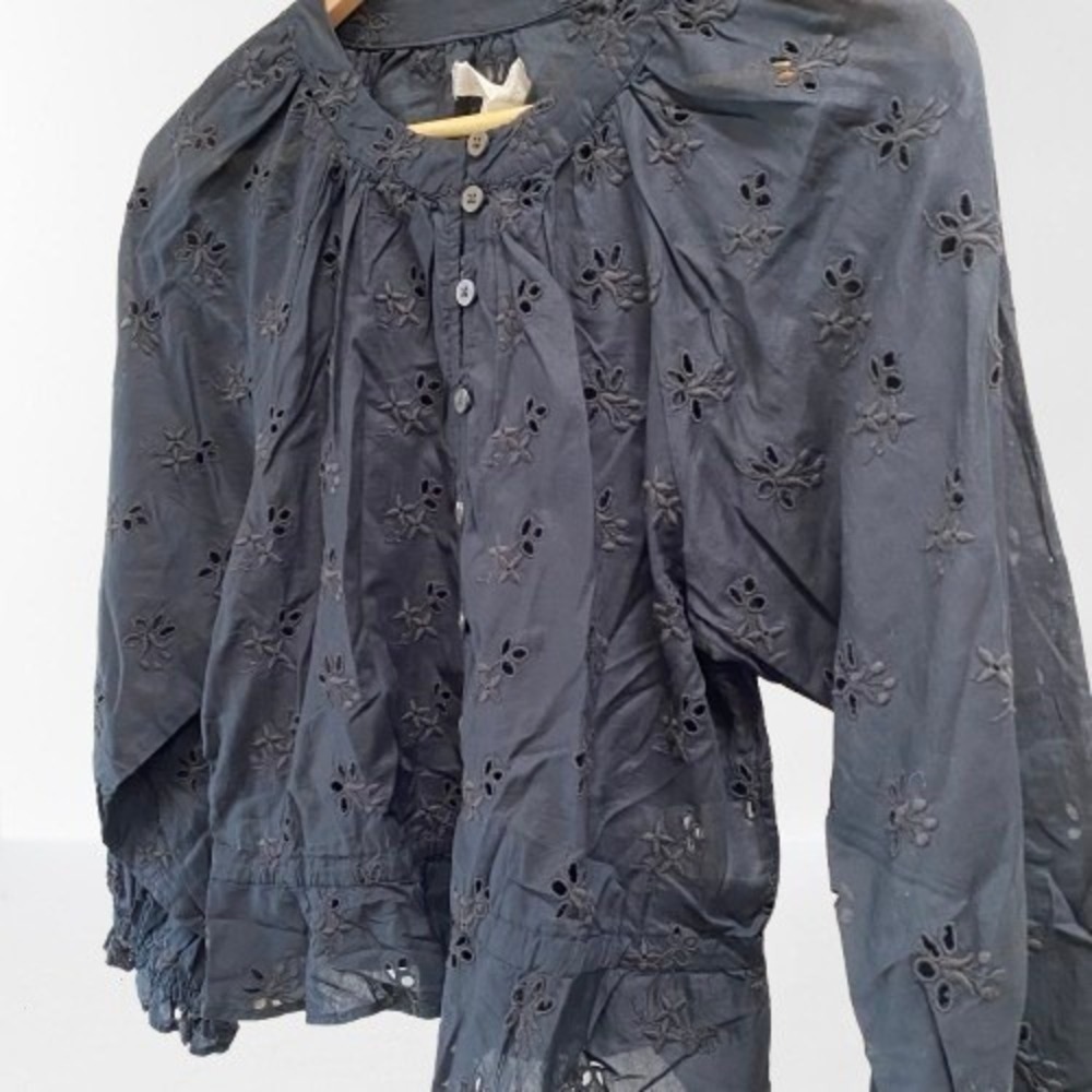 Outerknown Poet Blouse Top Black Eyelet Organic Cotton Casual Peplum NEW‎ XS - Picture 4 of 6